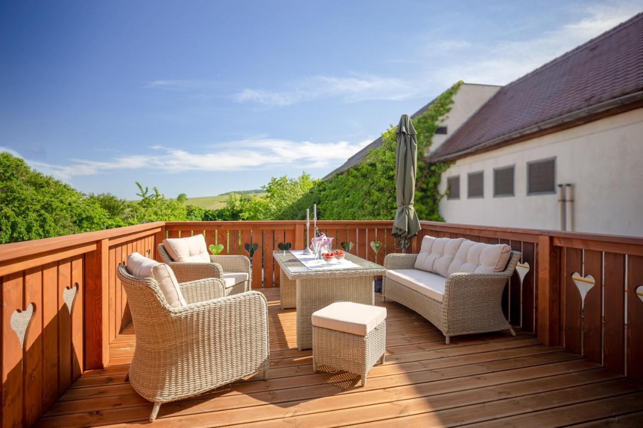 Villa Maeva - Parking, Sauna & Fitness Olenevka Ngoại thất bức ảnh